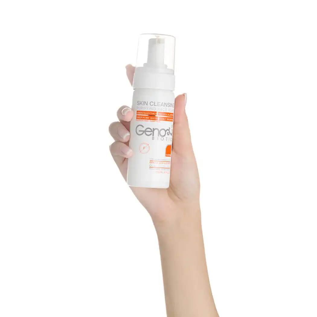 فوم شستشو صورت ژنوبایوتیک مناسب پوست چرب و مختلط-1